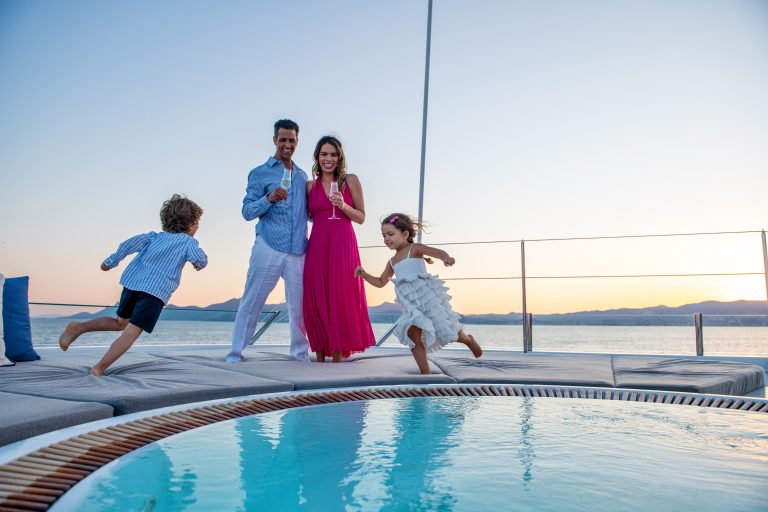 ROSELLI_FAMILY_ON_SUPER_YACHT